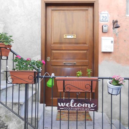 Alloggio Turistico Rizzuto - Centro Storico Браччано Екстер'єр фото